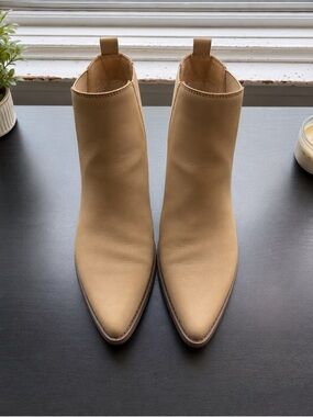 Serra Women's Tan Pointed-Toe Ankle Booties